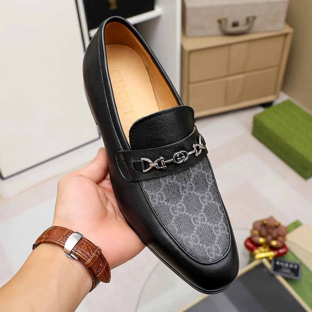 Men's men's shoes 💰420 🆘【GUCCI】Gucci ·🐂里· Hot-selling pea shoes top brand luxury, top quality, the latest fashion pea shoes. The upper is made of original first-layer cowhide. (Full first-layer water-dyed 🐂 leather·inner). The original stylish and stylish soft rubber wear-resistant and non-slip outsole is light and comfortable on the foot, available in 3 colors! Matching code: 38 / 45
